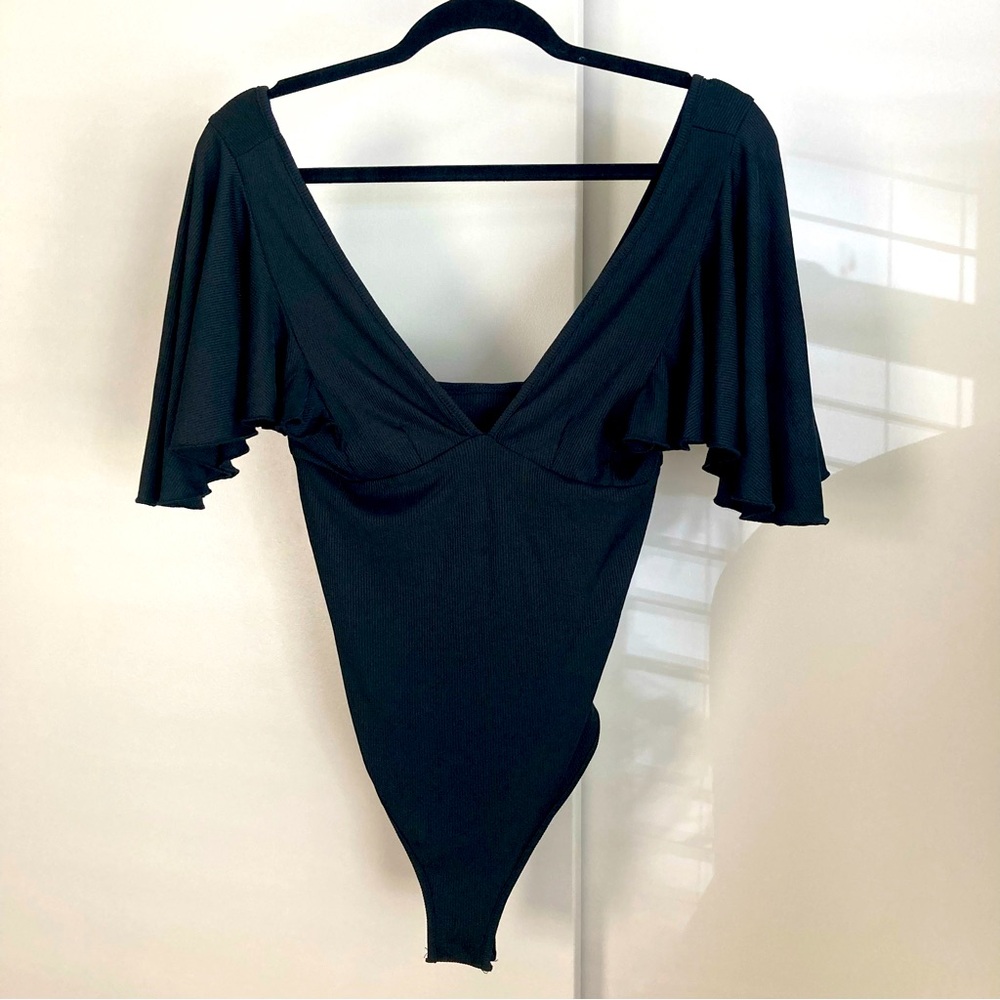 Women’s Rib Knit Backless Bodysuit (M) RUNS LARGE!